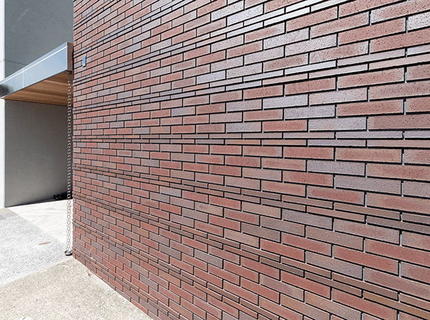 �{�H����