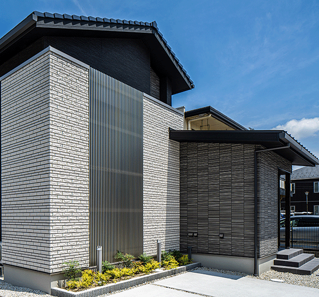 �{�H����