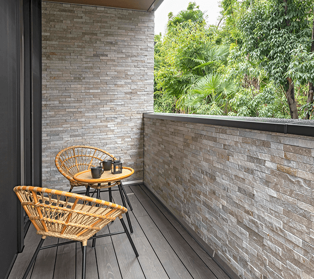 �{�H����