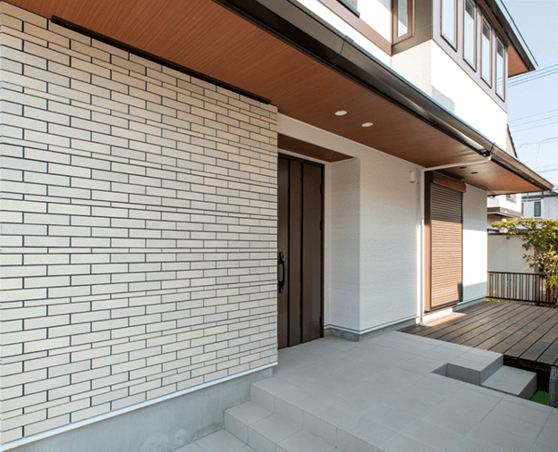 �{�H����