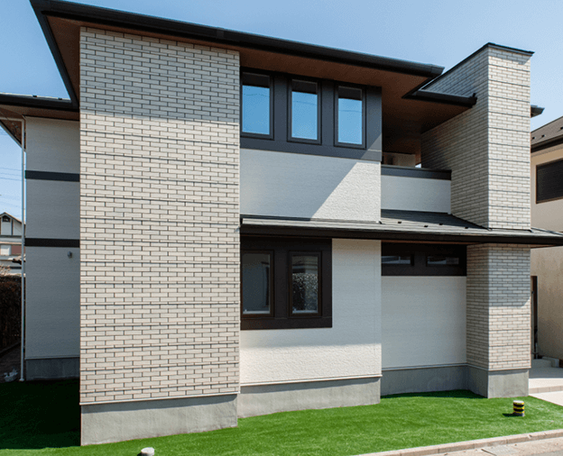 �{�H����