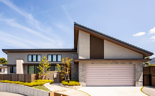 �{�H����